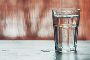 Upotreba destilovane vode za piće u svetu